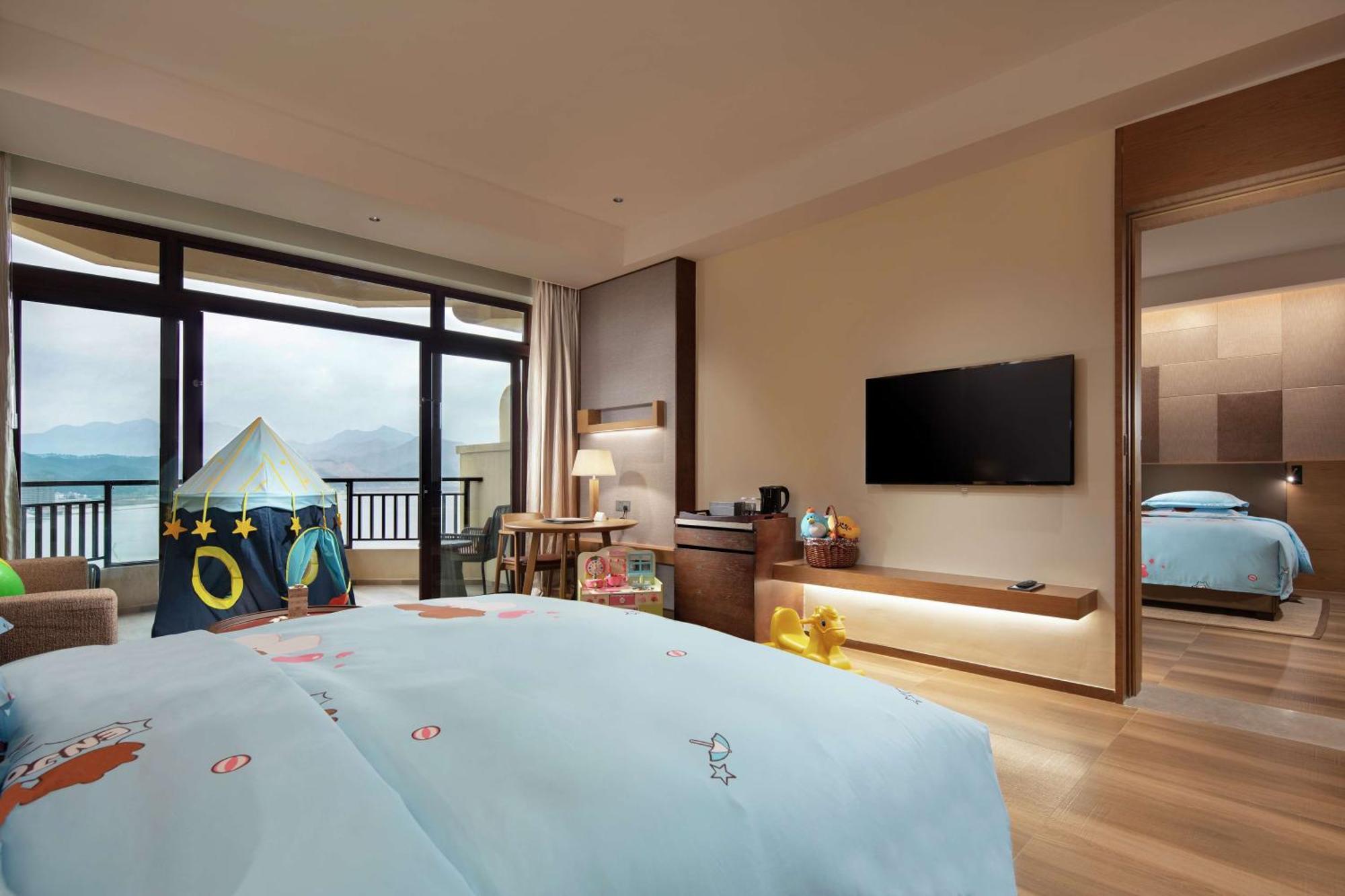 Doubletree By Hilton Huidong Resort Хуижоу Екстериор снимка